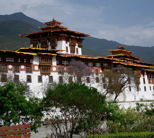 Explore Bhutan Tour 8 Night 9 Days